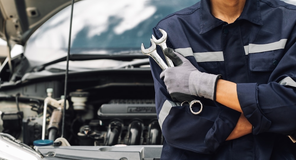 Mechanic fixing diy repairs
